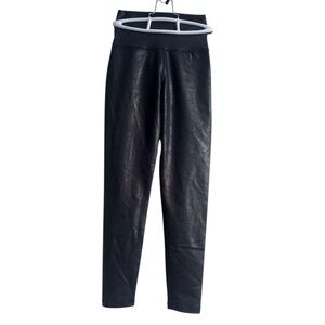 OFFLINE By AERIE Short Black Faux Leather Skinny Leggings Sz XS